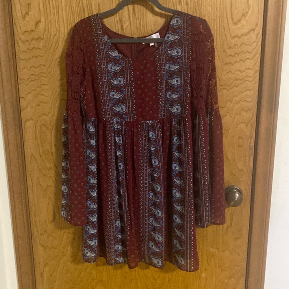 Entro Dress Medium Paisley print babydoll mini with crochet and bell sleeves